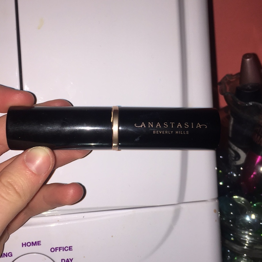Anastasia Beverly Hills Stick Foundation in Beige